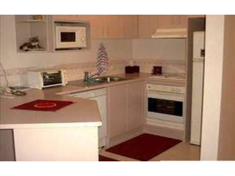 32/57 Worendo  Street, Southport QLD 4215