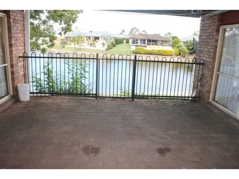 98 Ashmore Road, Bundall QLD 4217