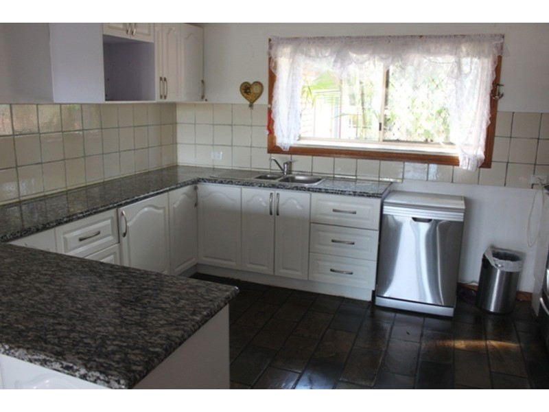 98 Ashmore Road, Bundall QLD 4217