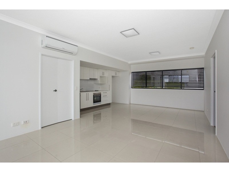 12/37 Central Street, Labrador QLD 4215