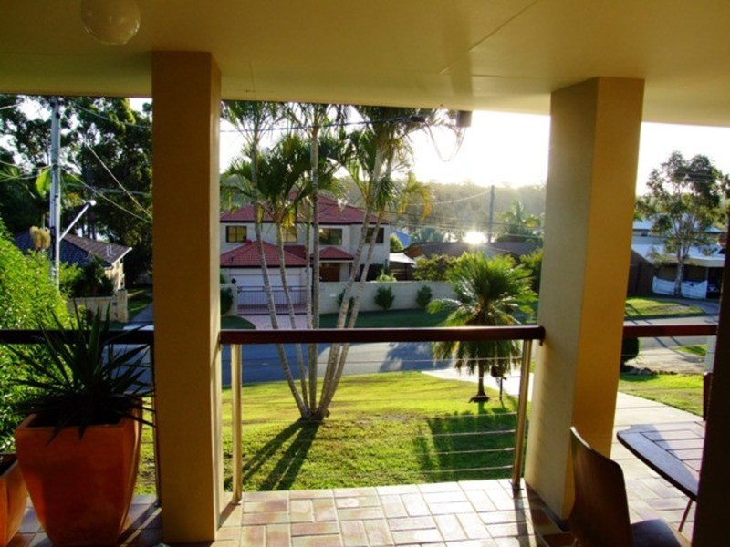 15 Buliti Street, Santa Barbara QLD 4212