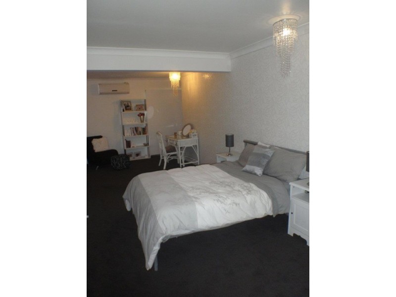 15 Buliti Street, Santa Barbara QLD 4212