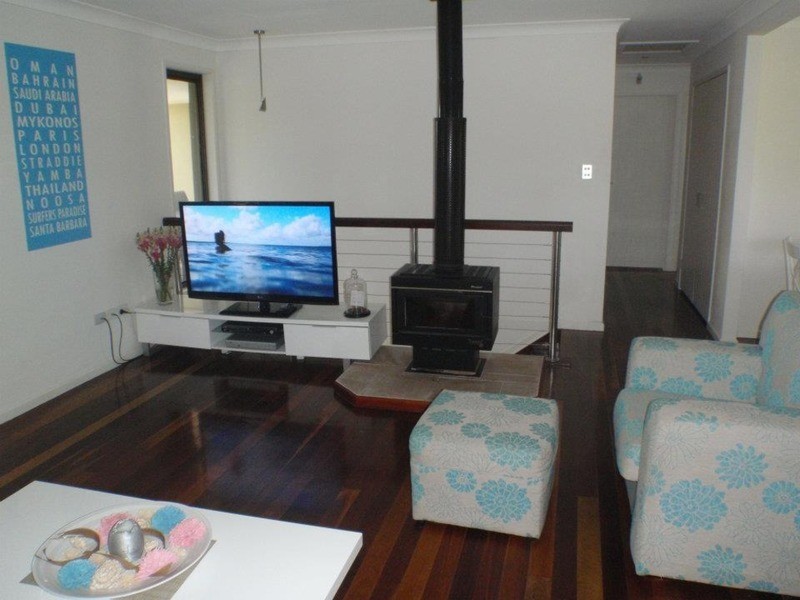 15 Buliti Street, Santa Barbara QLD 4212