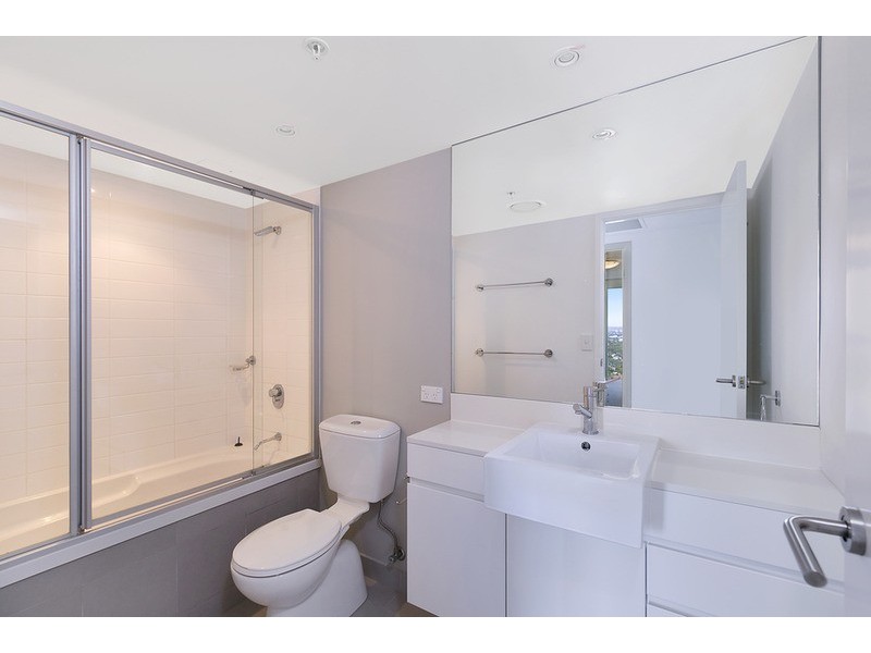 22705/5 Lawson Street, Southport QLD 4215