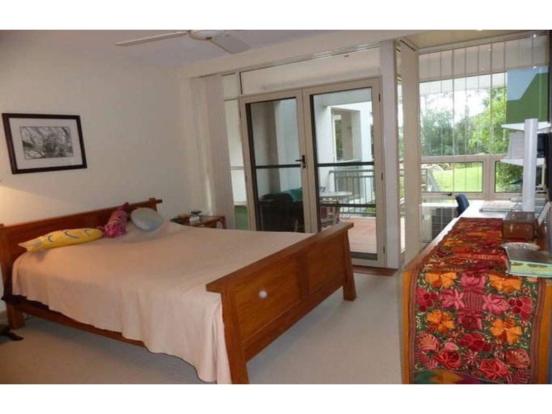 2/76 Chichester Street, Arundel QLD 4214