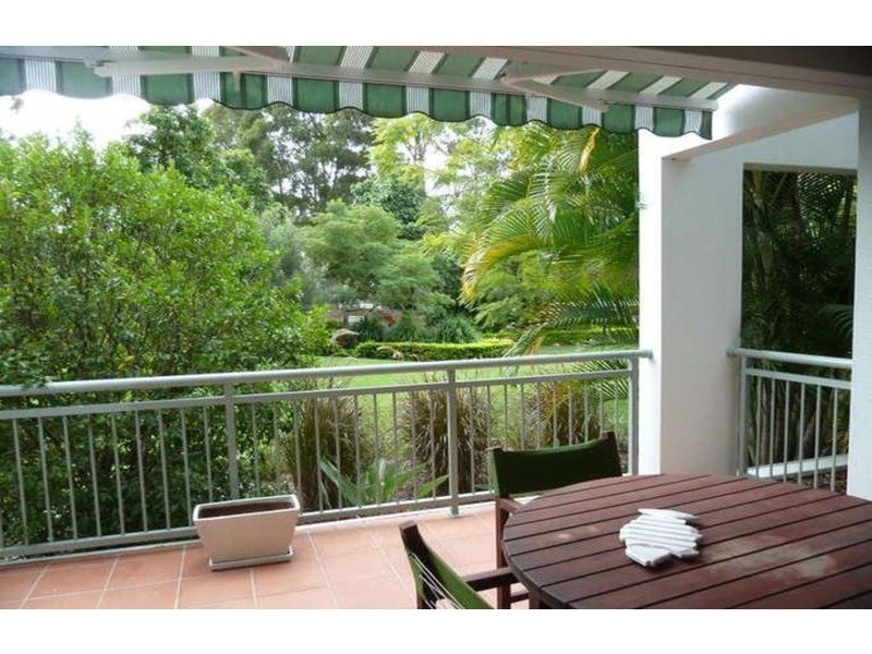 2/76 Chichester Street, Arundel QLD 4214