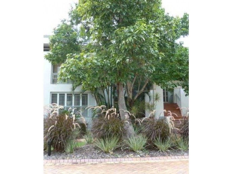 2/76 Chichester Street, Arundel QLD 4214