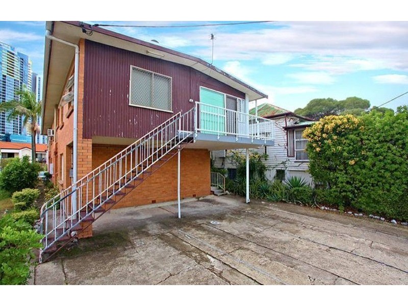 1/73 Queen Street, Southport QLD 4215