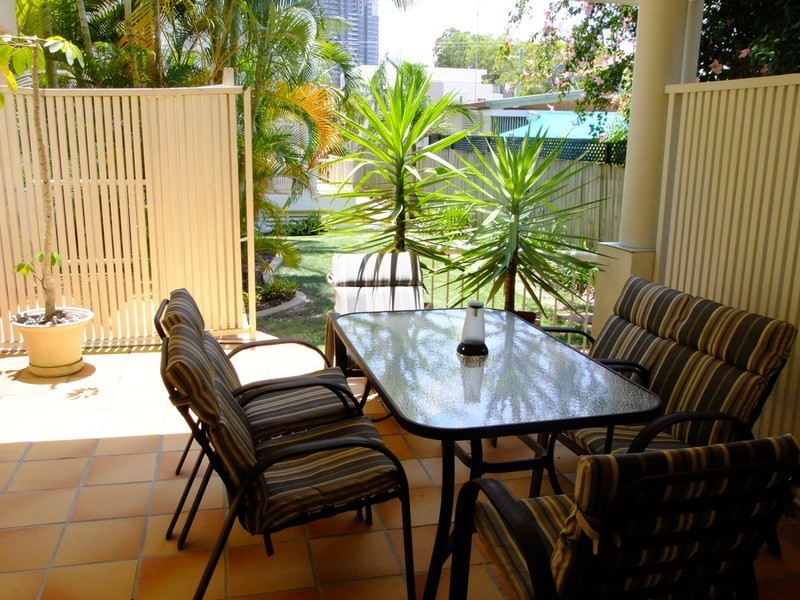 5/31 Chester  Terrace, Southport QLD 4215