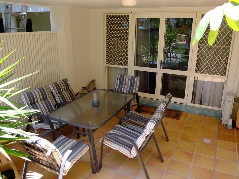 5/31 Chester  Terrace, Southport QLD 4215