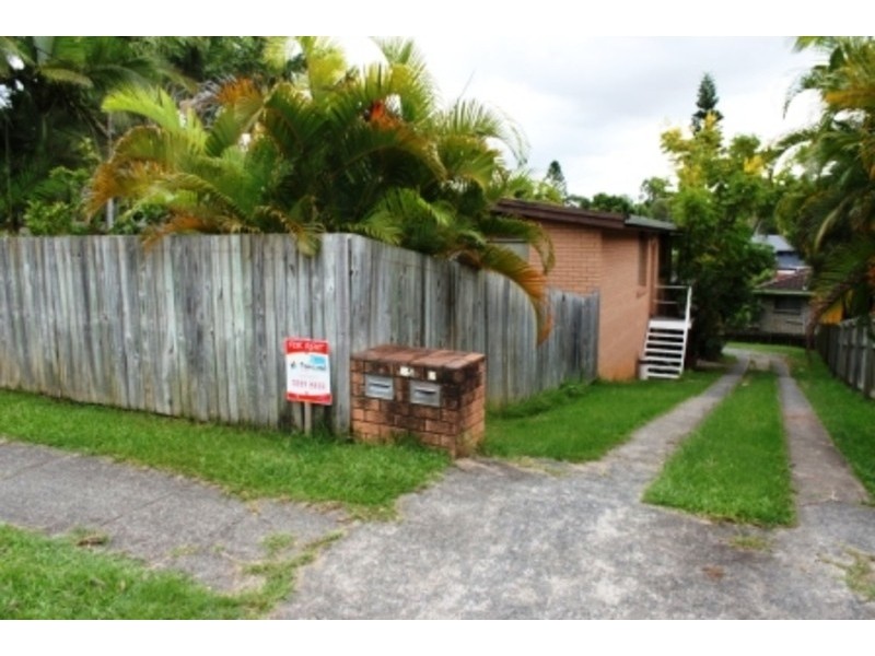 1/25 caroline Avenue, Southport QLD 4215