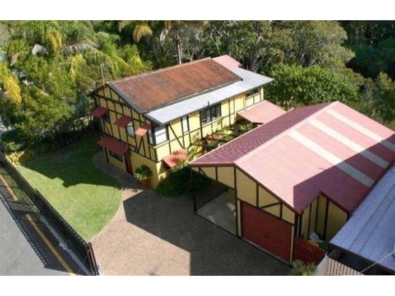 5 Surch Court, Southport QLD 4215