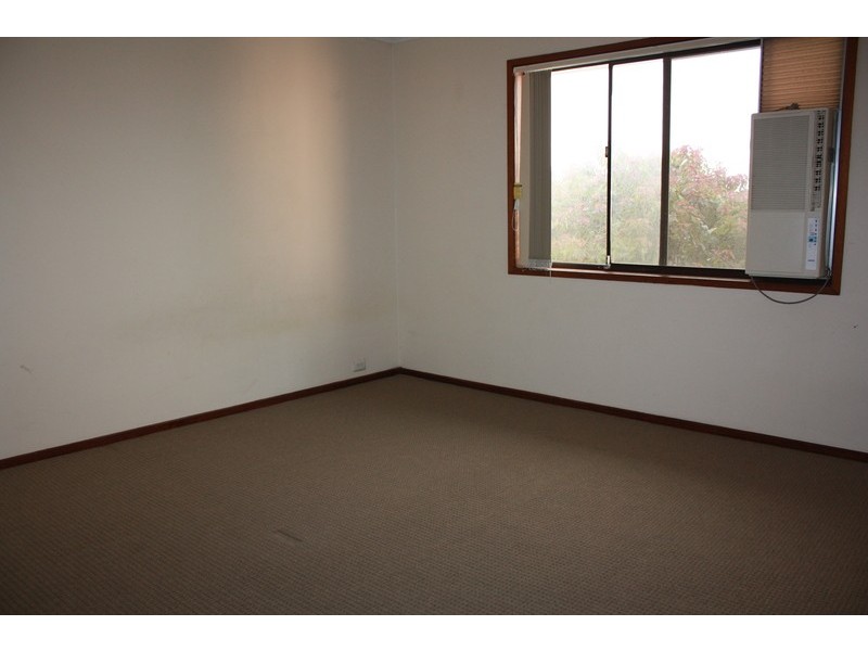 8/28a Marine Parade, Southport QLD 4215