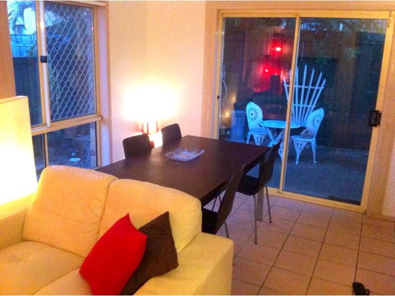 8/202 Queen Street, Southport QLD 4215