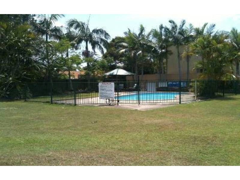 3/13 Brown  Street, Labrador QLD 4215