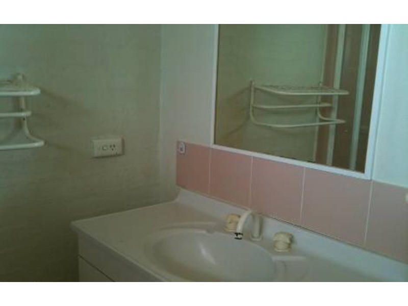 3/13 Brown  Street, Labrador QLD 4215