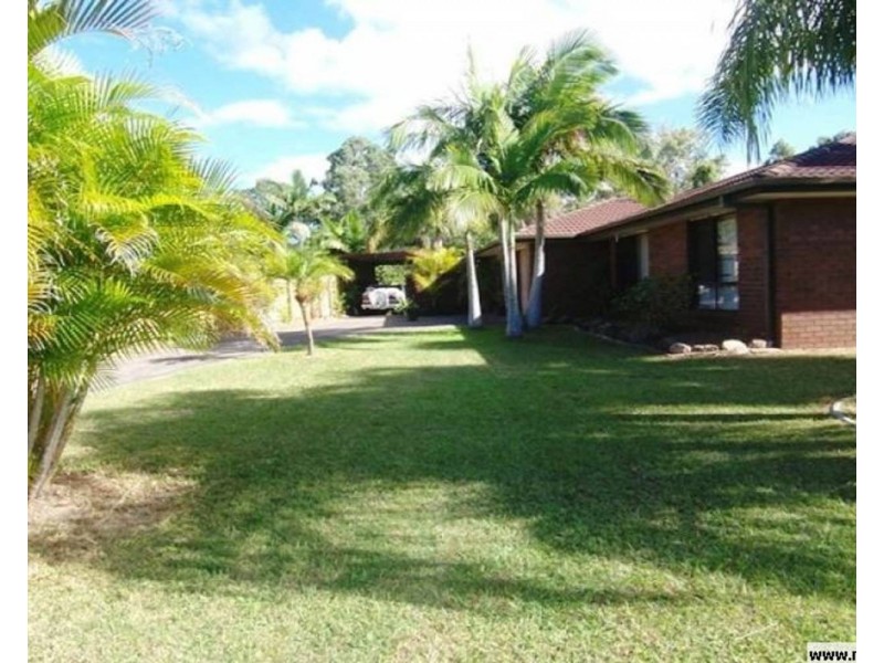 2/33 Telopea Street, Labrador QLD 4215