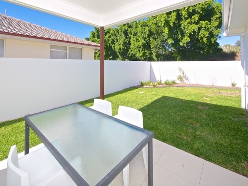 1/6 Compass Drive, Biggera Waters QLD 4216