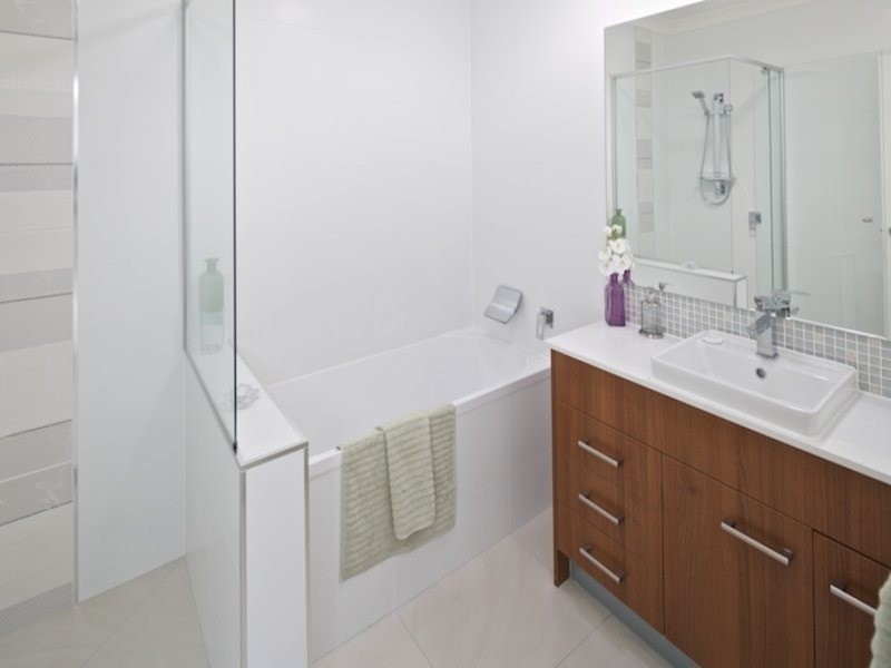 1/6 Compass Drive, Biggera Waters QLD 4216