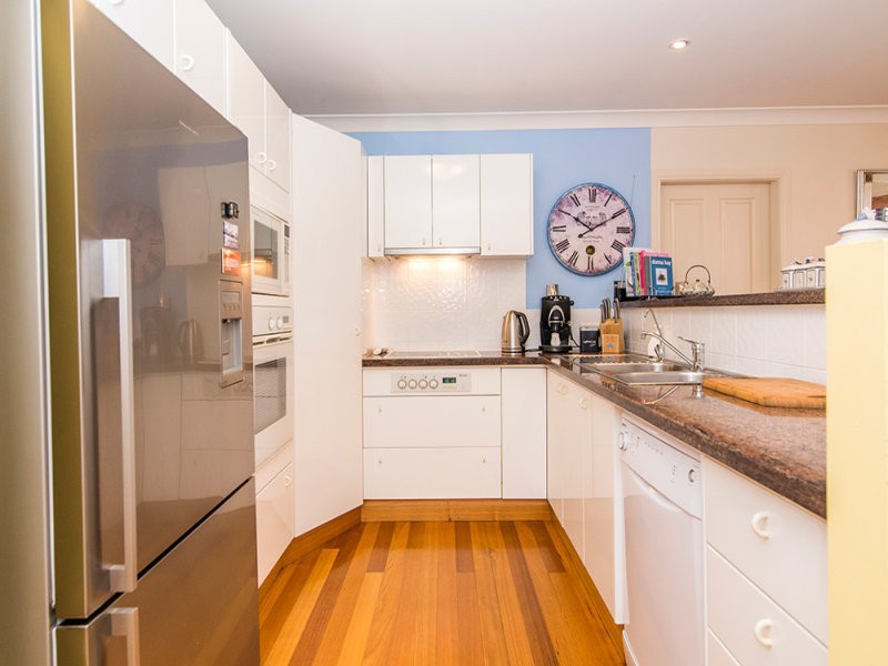 102A The Esplanade, Paradise Point QLD 4216