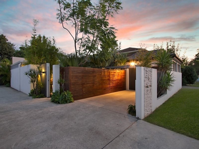 1/6 Royal Palm Court, Southport QLD 4215