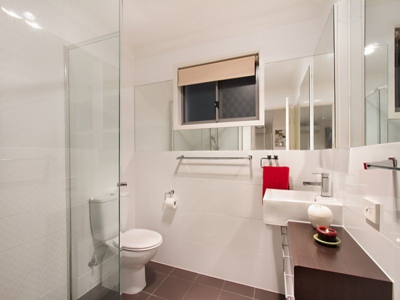 1/6 Royal Palm Court, Southport QLD 4215