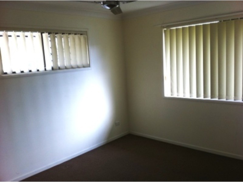 1/35 Terrigal Crescent, Southport QLD 4215