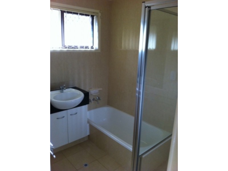 1/35 Terrigal Crescent, Southport QLD 4215