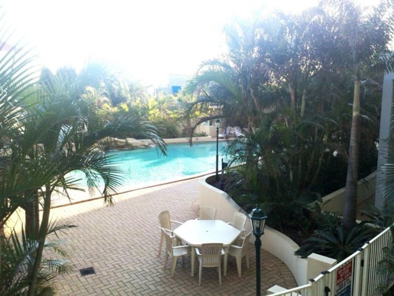 53/106 Marine Parade, Southport QLD 4215