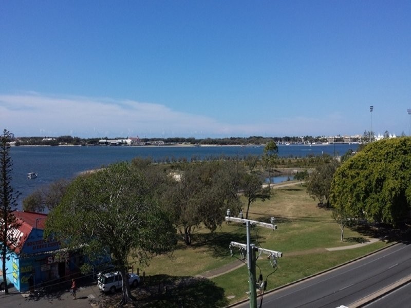 53/106 Marine Parade, Southport QLD 4215