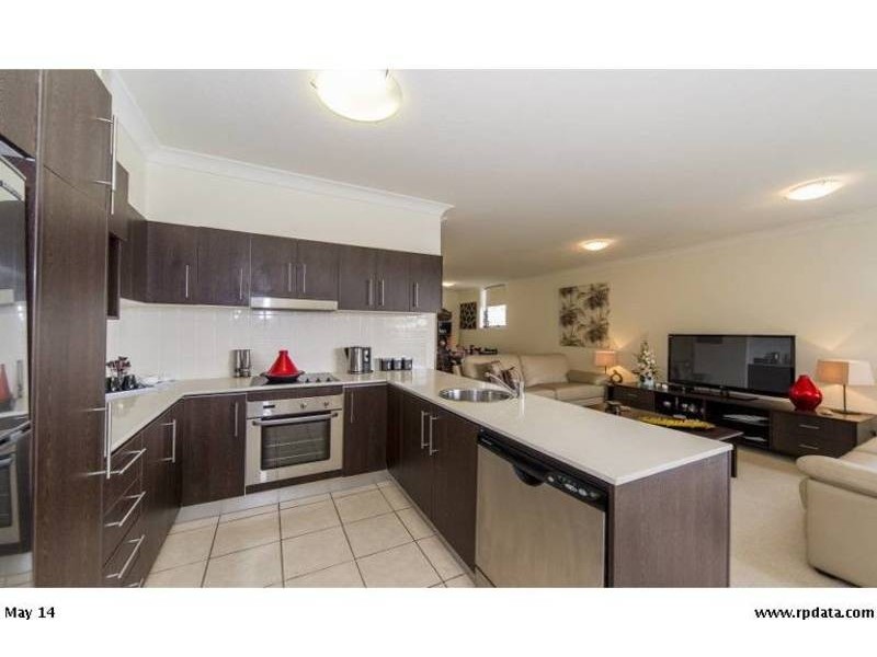 10/5 Carey Lane, Southport QLD 4215