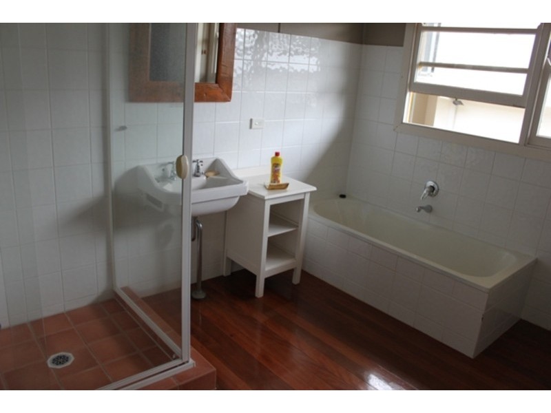 3 Skiff Street, Southport QLD 4215