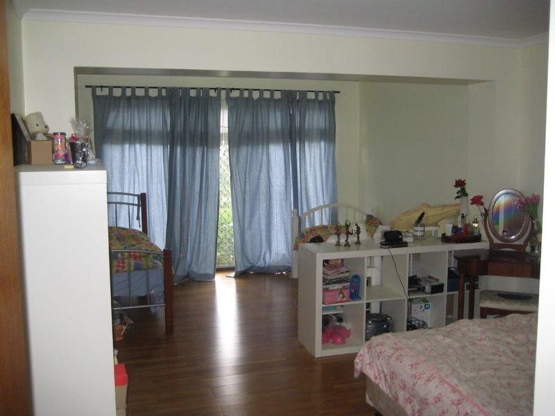 27 Gregory Drive, Carrara QLD 4211