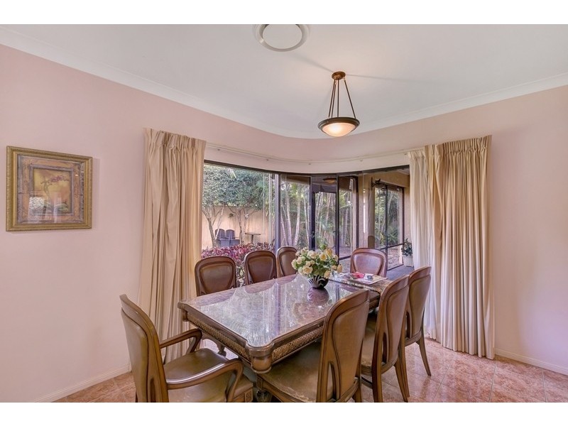 42 Arun Drive, Arundel QLD 4214