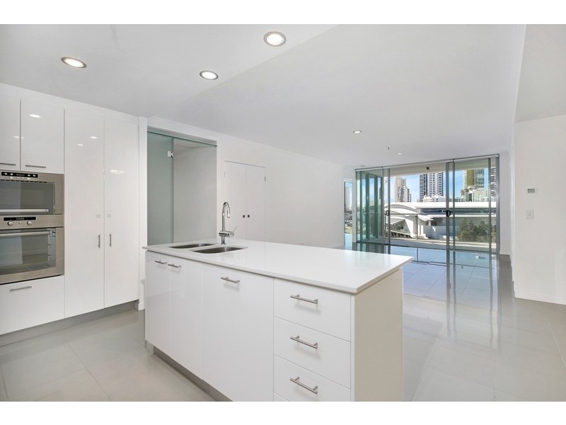 Broadbeach Waters QLD 4218