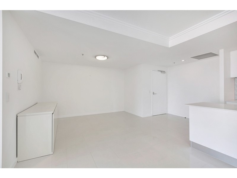 Broadbeach Waters QLD 4218