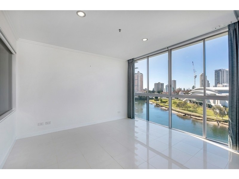 Broadbeach Waters QLD 4218