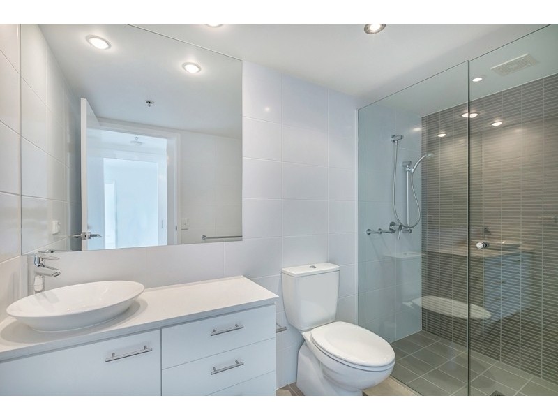 Broadbeach Waters QLD 4218