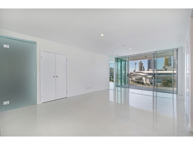 Broadbeach Waters QLD 4218