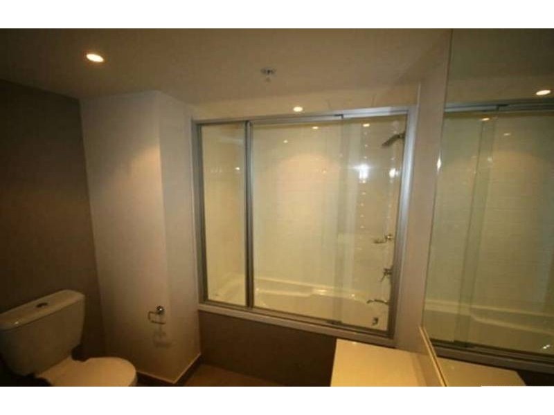 21104/5 Lawson Street, Southport QLD 4215