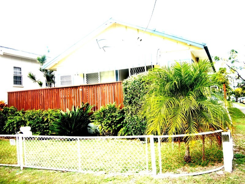 Labrador QLD 4215