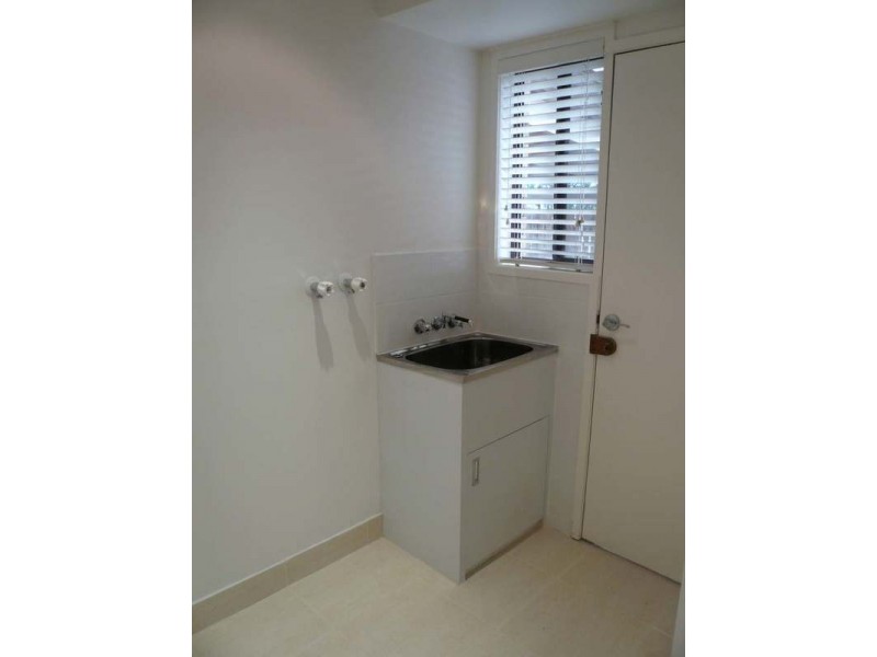1/2 Burwood Court, Labrador QLD 4215