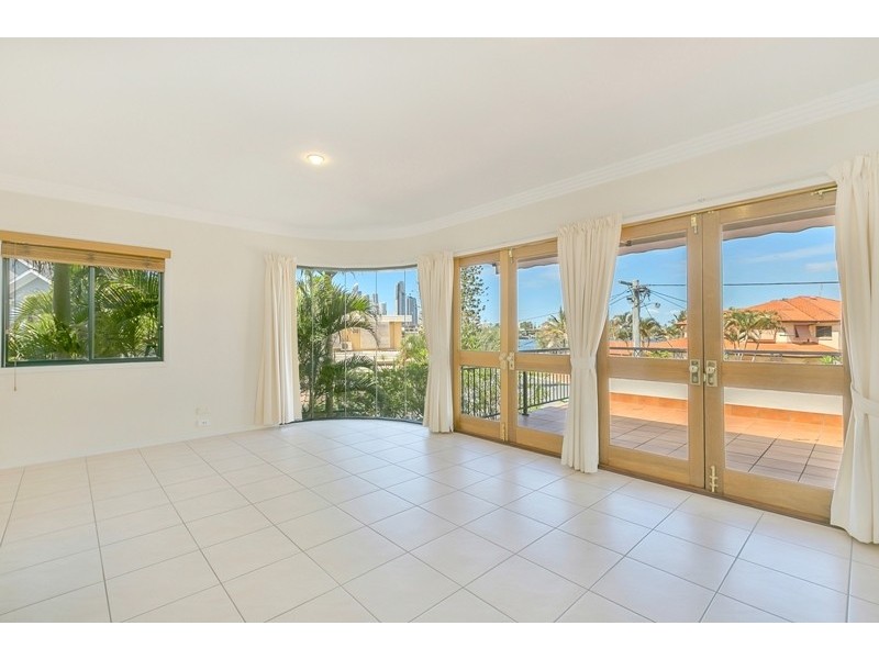 5 Yacht Street, Southport QLD 4215