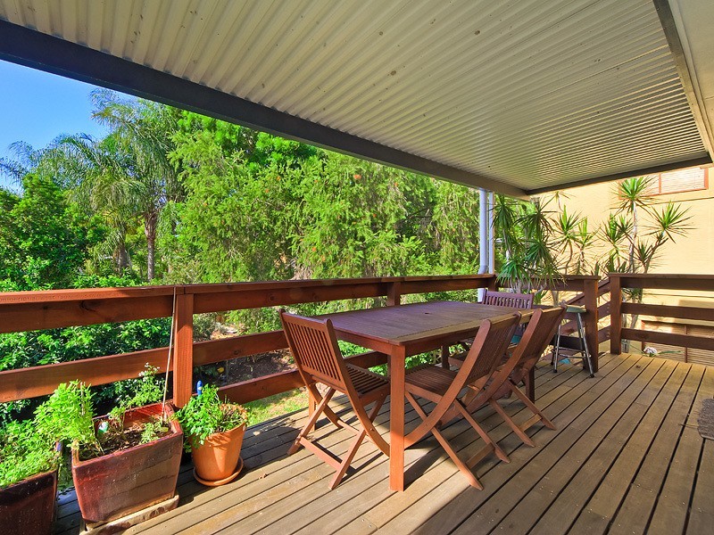 9 yacht Street, Southport QLD 4215