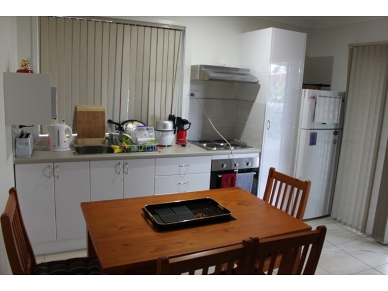 98b Kumbari Avenue, Labrador QLD 4215