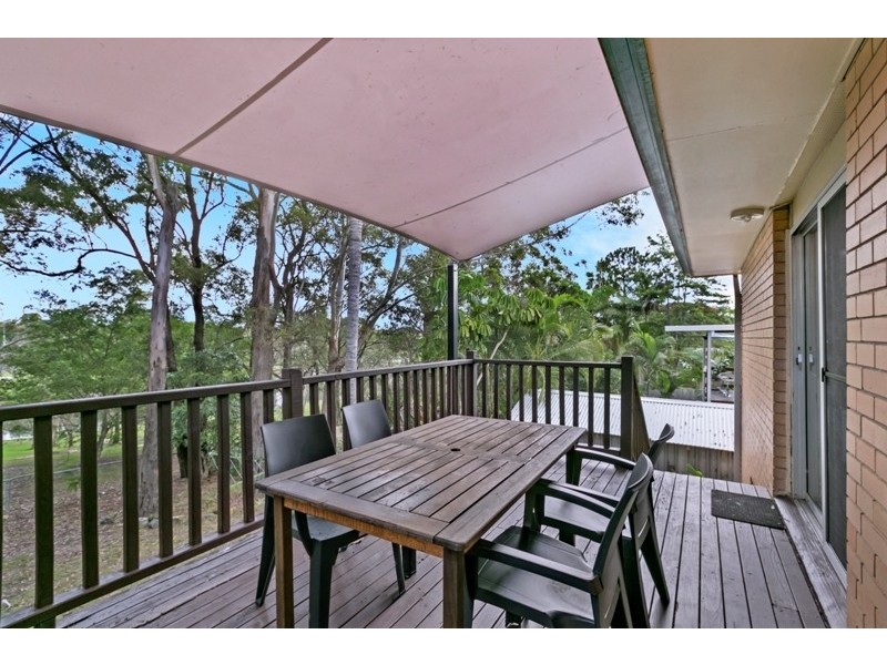 20 Golden Crescent, Southport QLD 4215