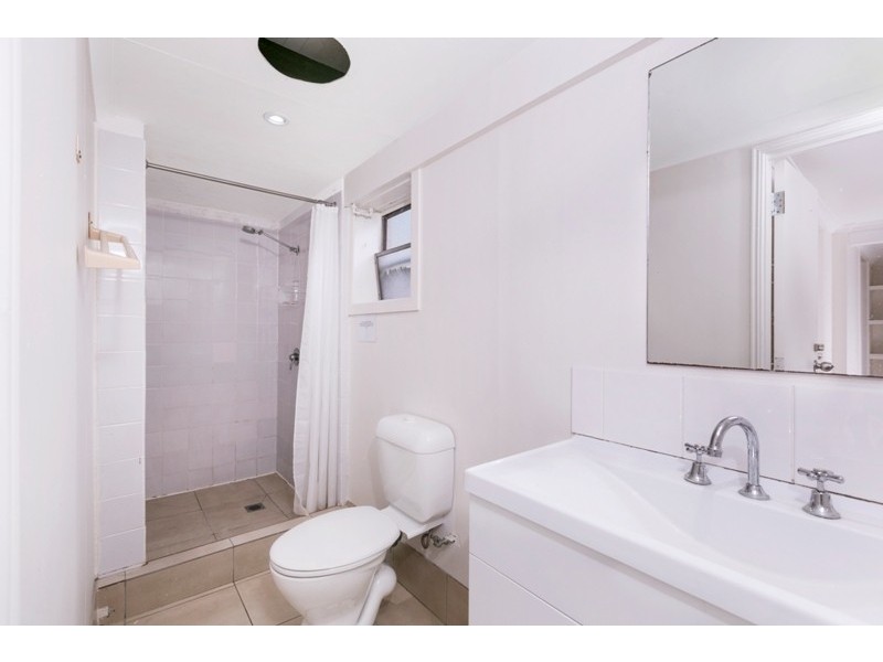 20 Golden Crescent, Southport QLD 4215