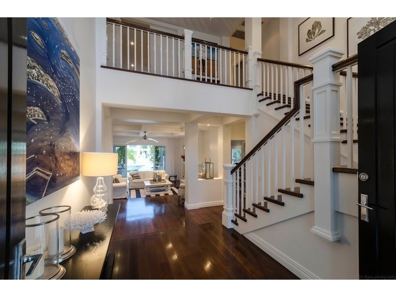 20 Neptune Court, Paradise Waters QLD 4217