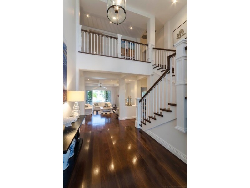 20 Neptune Court, Paradise Waters QLD 4217