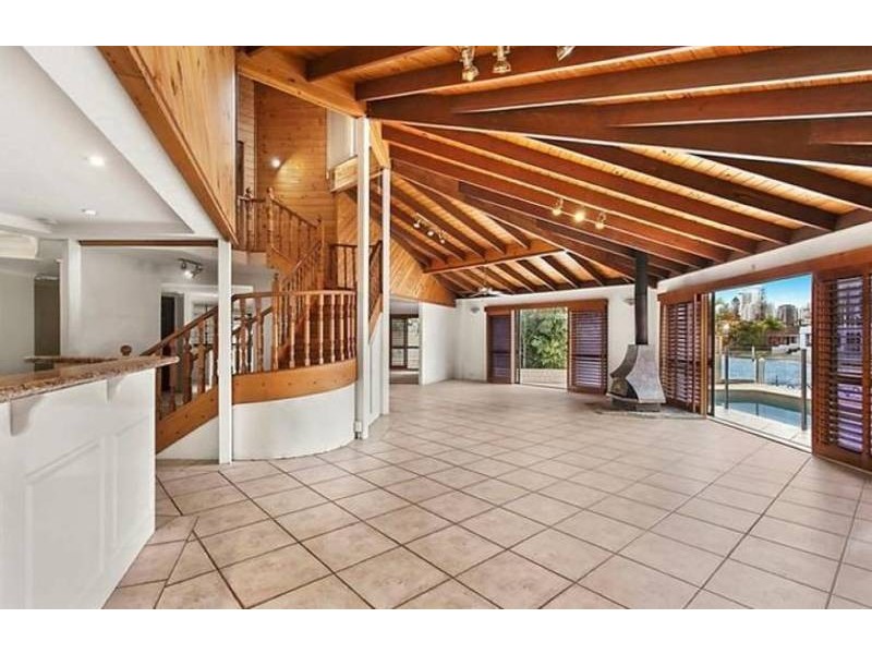 21 Buccaneer  Court, Paradise Waters QLD 4217